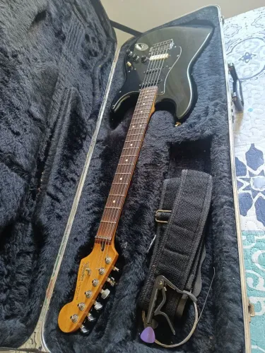 Guitarra fender México turbinada