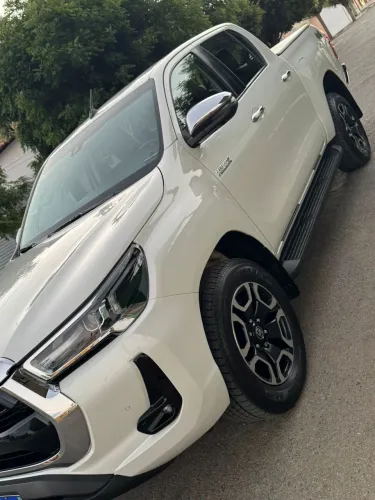 Toyota Hilux CD SRX 4X4 2.8 TDI 16V Diesel Aut. 2022