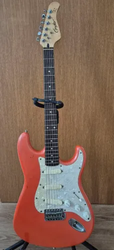 Guitarra Condor GX 40 + Set Ativo Original EMG DG20 David Gilmour (Escudo Completo)