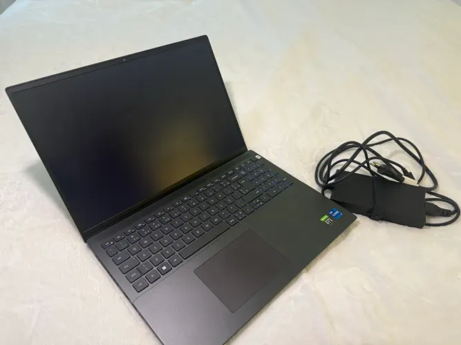 Notebook Dell vostro 7620 16?