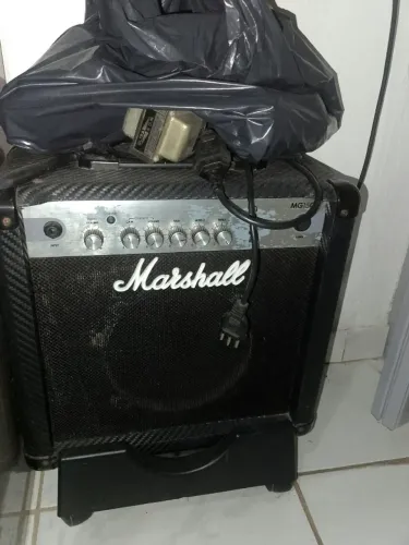 Amplificador para Guitarra Marshall MG15CF / MG Series com Transformador - Usado