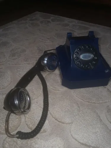 TELEFONE COM FIO AZUL MARINHO.