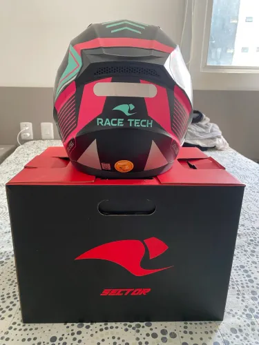Capacete RACE TECH