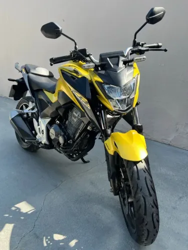 Cb Twister 300f 2024 Abs Dourada