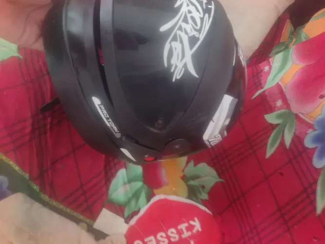 Capacete