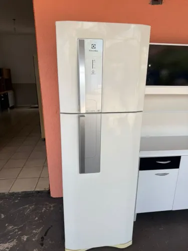 Geladeira Frost Free entrego hoje dou garantia perfeita 