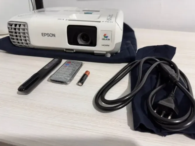 Projetor Datashow Epson PowerLite S27 HDMI - Kit Completo com Controles