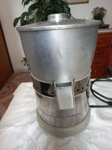 Espremedor de Frutas Profissional