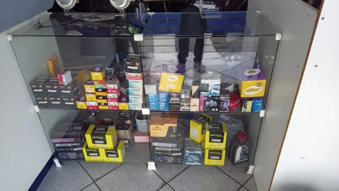 balcão vidro vitrine para loja com pezinho