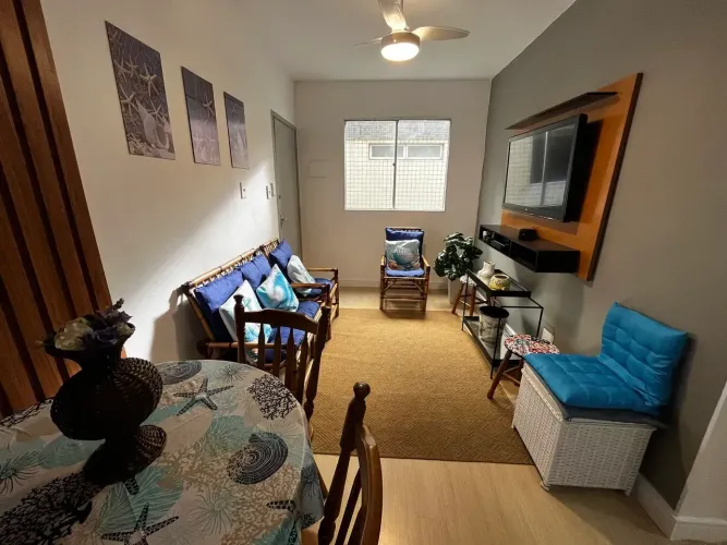 Apartamento na Vila Guilhermina, em Praia Grande - SP.