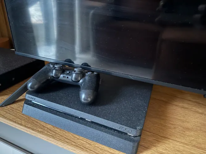 Ps4 slim