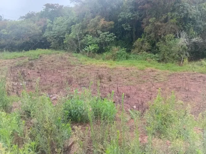 Terreno a venda 3.5 km do centro da cidade.