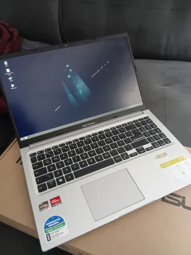 Notebook ASUS VivoBook 15 Ryzen 7 7730U - Estado de Novo - Nota Fiscal
