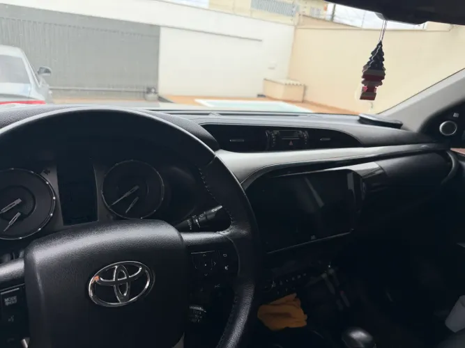 Toyota Hilux CD SRX Plus 4X4 2.8 TDI Die. Aut. 2024