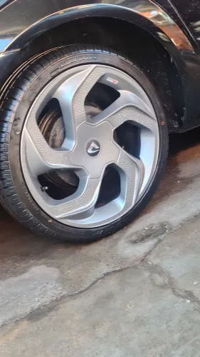 aro 17 zerada com pneu novos 4x100 concept tala 6