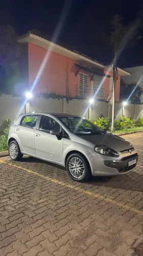 Fiat Punto Essence 1.6 Flex 16V 5P 2014