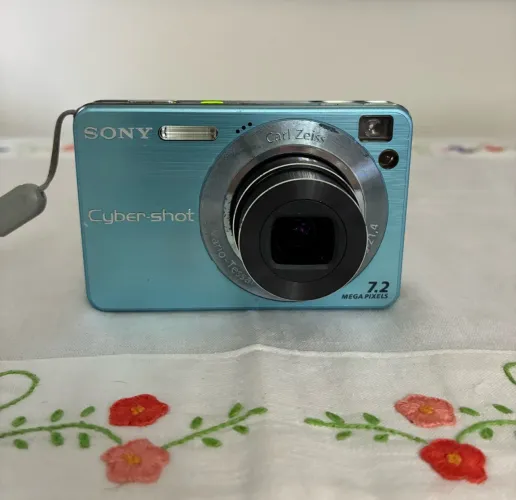 Câmera Fotográfica Digital Sony cyber shot