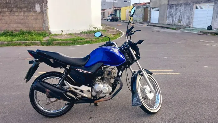 Vendo essa Moto 160 Start nova com 29mil km rodados.