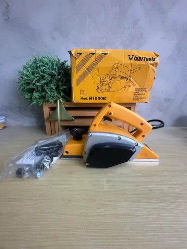 Plaina Elétrica 220V 82mm VigorTools N1900B
