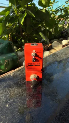 Pedal Nano Phaser Rowin