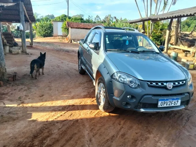 Fiat Strada Adv.1.8 16V Locker Dualo. Flex CD 2013