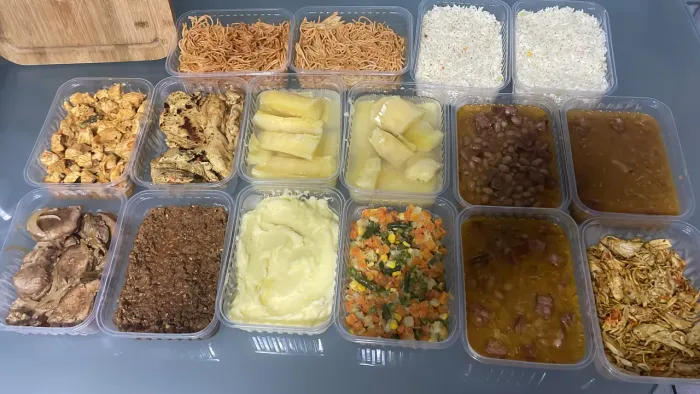 Vou até sua casa deixa sua comida prontinha