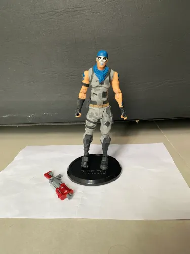 Fortnite Warpaint McFarlane 