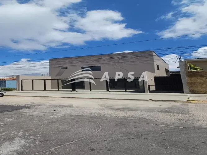 EXCELENTE SALA COMERCIAL COM BANHEIRO, LOCALIZADA EM RUA TRANQUILA, COM FÁCIL ACESSO PARA