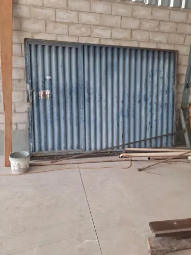 PORTÃO METÁLICO À VENDA
