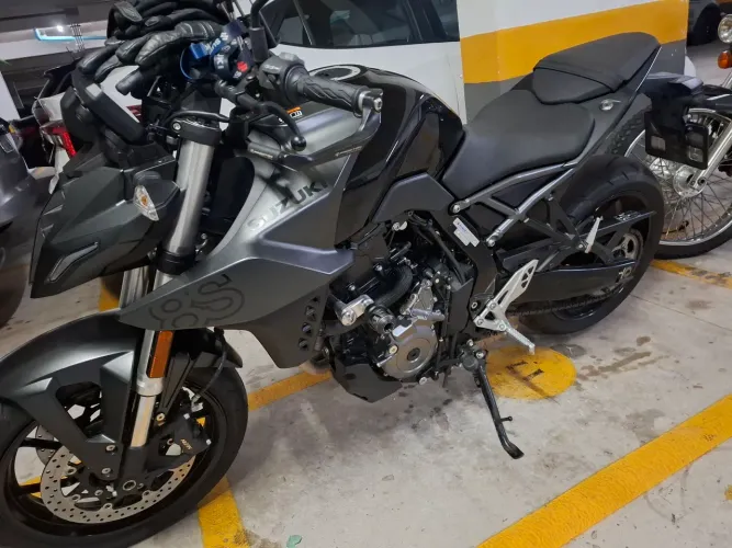 Gsx 8S perfeito estado 