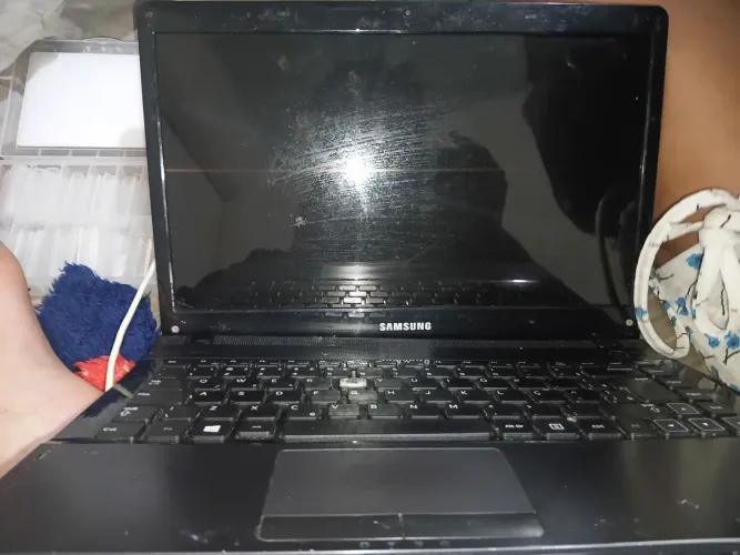 vendo ou troco, em televisão notebook Samsung