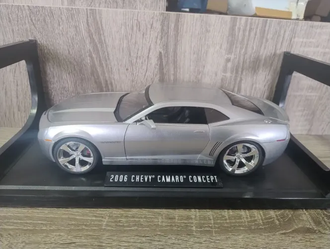 2006 Chevy CAMARO Concept 1/18 Jada Toys