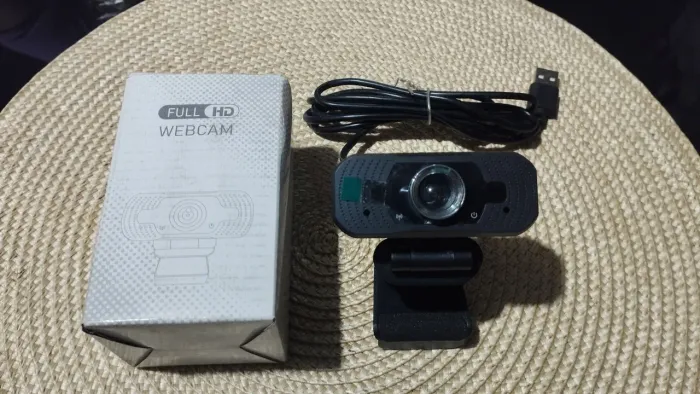 Webcam Full HD Alta Definição (Nova) na caixa R$:100 Reais 