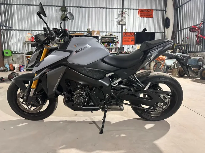 Suzuki Gsx - s 1000 cc 