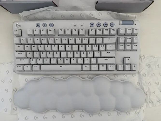 Teclado sem fio Logitech G715 switch RED