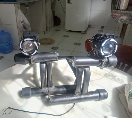 Protetor de motor com faróis de milhas 