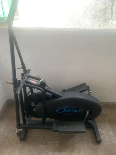 APARELHO ELÍPTICO