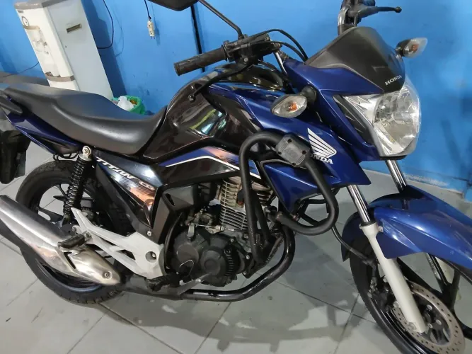 Vendo titan 160 2024 aceitamos cartões
