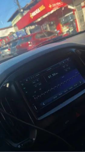 Central multimídia com moldura para novo Fiat uno