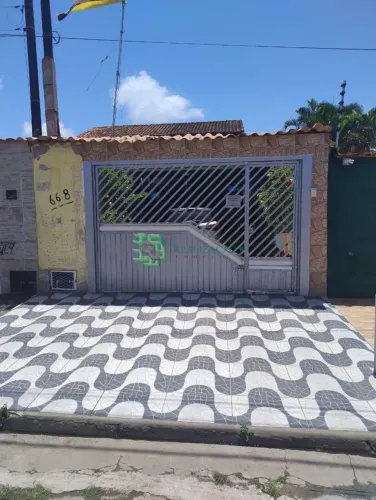 Sobrado Lindo na praia de Mongaguá