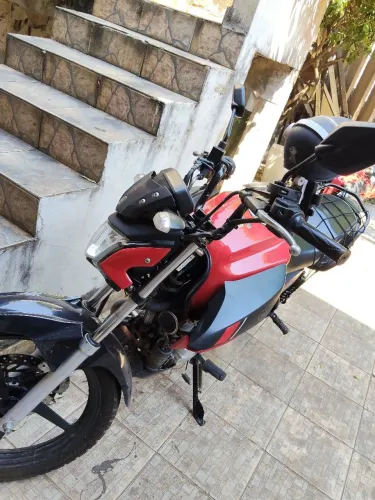 Vende-se moto