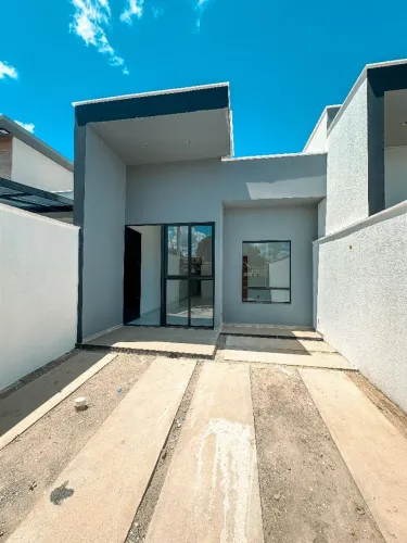 Vendo casa de 3/4 sendo uma suíte na mangabeira