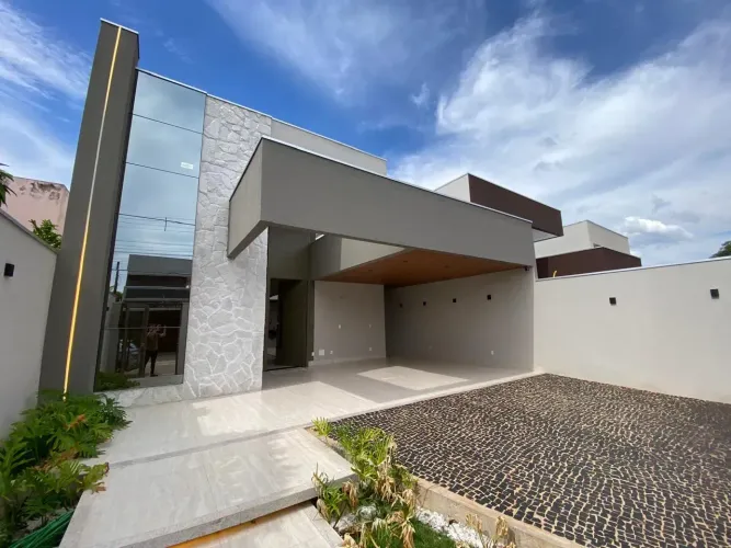 Casa 4 quartos suítes (1 master) | Escritório | 307 sul | 309 sul