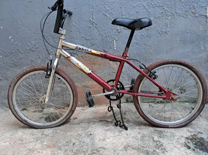 Bicicleta BMX para conserto