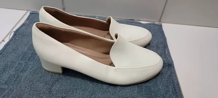 Sapato branco mocassim piccadilly confort
