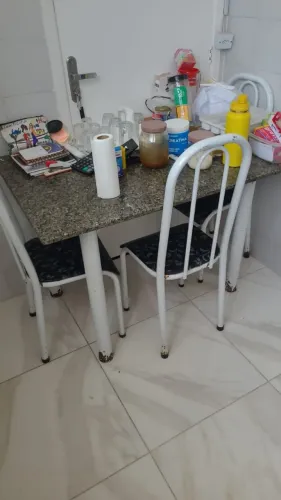 Conjunto de mesa de granito + 4 cadeiras