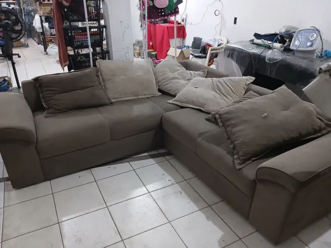 Vendo um sofa de canto usado