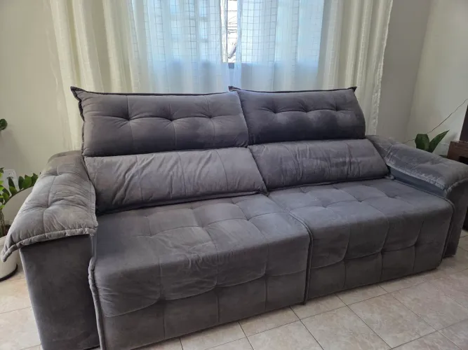 Sofá retratil e reinclinável