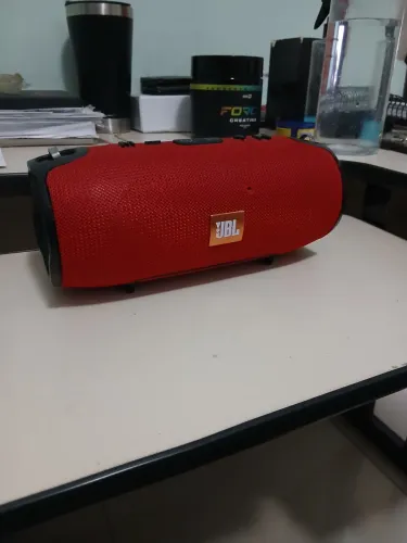 Caixinha de som JBL