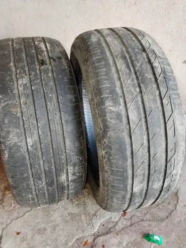 Vendo 2 pneus   225/45/17